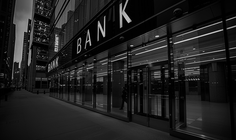 Bankgebäude mit moderner Glasfassade als Referenz für Dienstleistungen